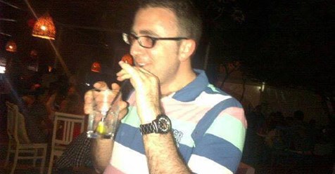 Numri dy i PD, qytetari Gazment Bardhi i bën kërkesë Ruçit: Na trego orën e seancës, se duam… t’ju dhunojmë! Numri dy i PD, qytetari Gazment Bardhi i bën kërkesë Ruçit: Na trego orën e seancës, se duam… t’ju dhunojmë!