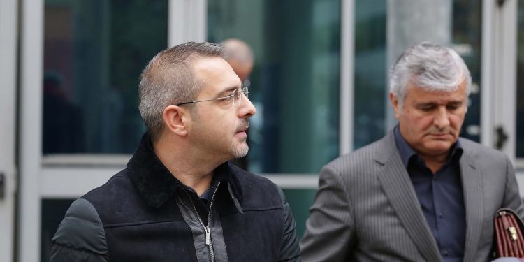 Shtyhet sërish seanca për Saimir Tahirin, avokati: Do të kërkojmë gjykim të shkurtuar Shtyhet sërish seanca për Saimir Tahirin, avokati: Do të kërkojmë gjykim të shkurtuar