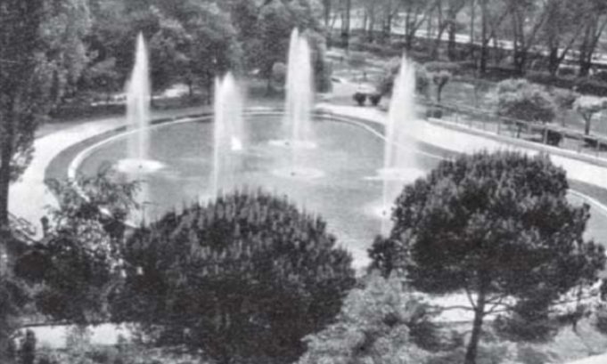 “Tajvani”, parku ku lindën dashuritë me turistet lindore dhe historitë e rralla të kohë (Foto) “Tajvani”, parku ku lindën dashuritë me turistet lindore dhe historitë e rralla të kohë (Foto)