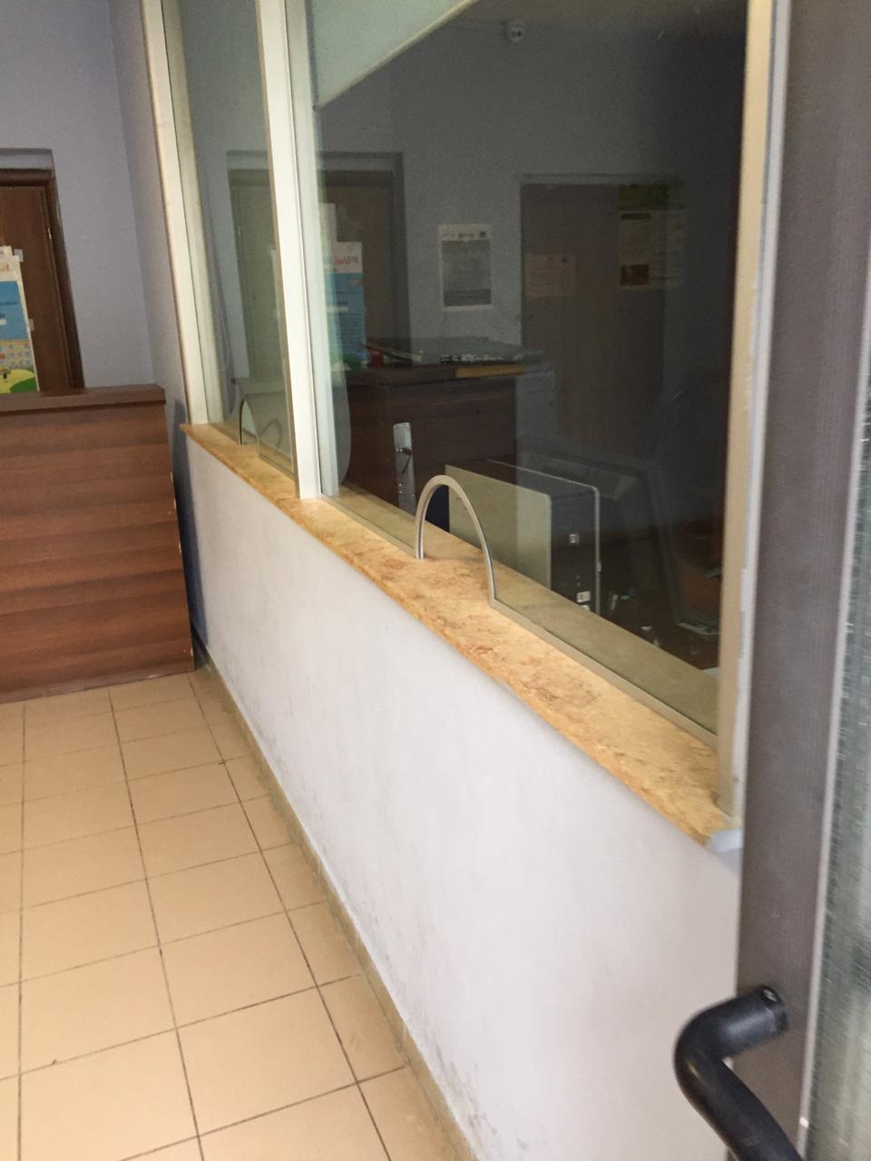 VIDEO/ Bashkia Vorë u “mbyll dyert” qytatarëve, të gjithë në protestë VIDEO/ Bashkia Vorë u “mbyll dyert” qytatarëve, të gjithë në protestë