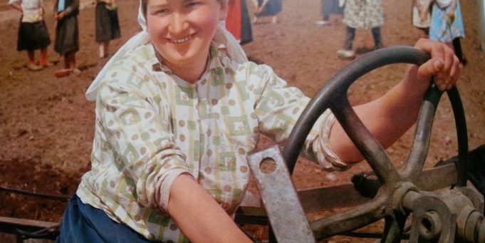 Shkollat profesionale në kohën e komunizmit Shkollat profesionale në kohën e komunizmit