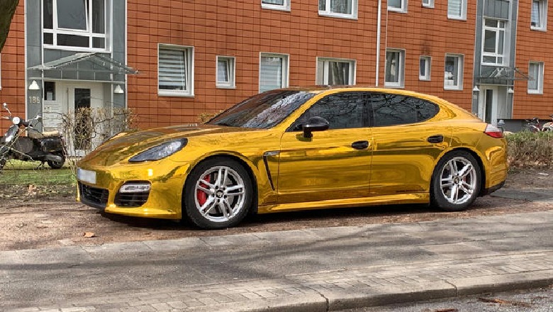 “Verbon shoferët e tjerë”! Policia i konfiskon automjetin shoferit miliarder “Verbon shoferët e tjerë”! Policia i konfiskon automjetin shoferit miliarder