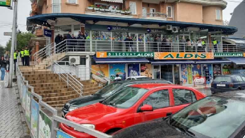 Maqedoni/ Grabitet banka, persona të maskuar marrin 100 mijë € Maqedoni/ Grabitet banka, persona të maskuar marrin 100 mijë €