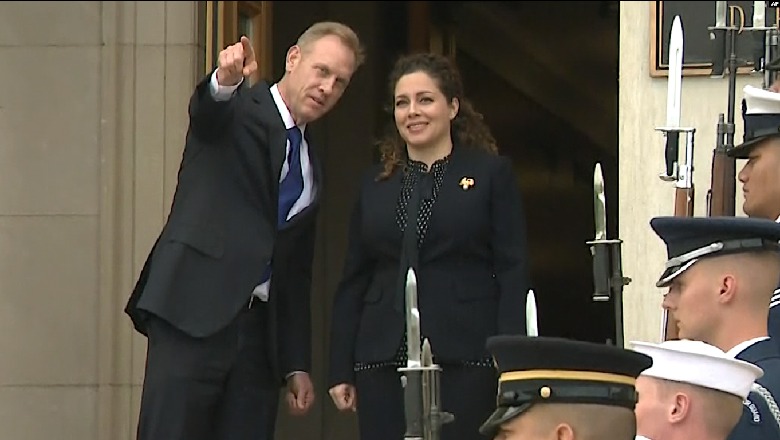 Sekretari i Mbrojtjes në detyrë i SHBA-së Patrick Shanahan paralajmëron Shqipërinë: Kujtesë…”Rusia është rrezik”! Sekretari i Mbrojtjes në detyrë i SHBA-së Patrick Shanahan paralajmëron Shqipërinë: Kujtesë…”Rusia është rrezik”!