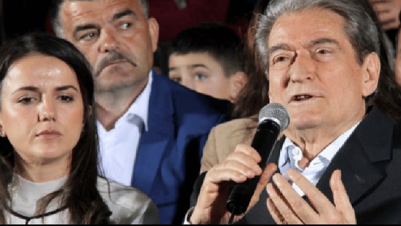 Rudina, babai i saj hero i rremë dhe bajlozi që e përdori gjallë e vdekur! Rudina, babai i saj hero i rremë dhe bajlozi që e përdori gjallë e vdekur!