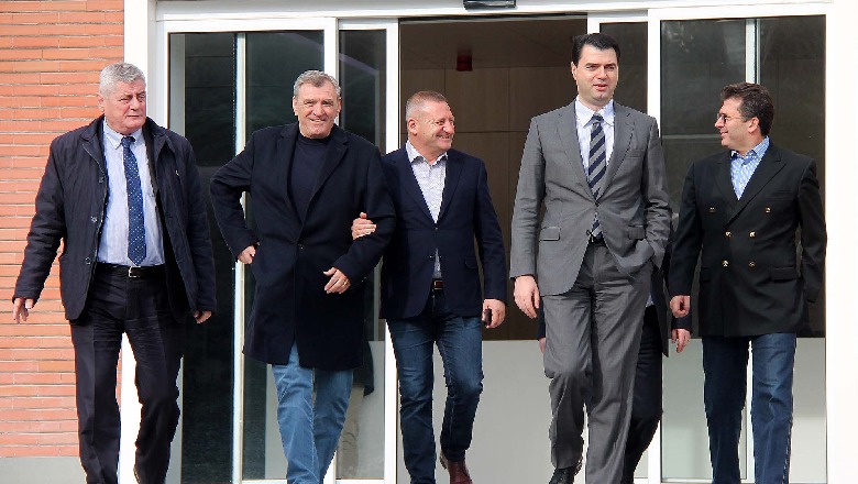 PD krijon nesër koalicionin opozitar si e “ardhmja e vendit”: Partitë e koalicionit që do na “lumturojnë” i keni në foto PD krijon nesër koalicionin opozitar si e “ardhmja e vendit”: Partitë e koalicionit që do na “lumturojnë” i keni në foto