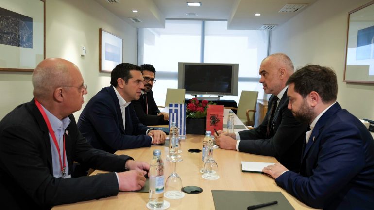 Rama takon Tsipras, mediat greke detaje për bisedimet Rama takon Tsipras, mediat greke detaje për bisedimet