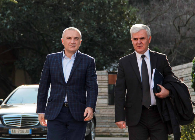 “Fronti” kundër Ramës në funksion, Meta kthen Vettingun e Lleshajt në polici me arsyetimet e Xhafajt “Fronti” kundër Ramës në funksion, Meta kthen Vettingun e Lleshajt në polici me arsyetimet e Xhafajt