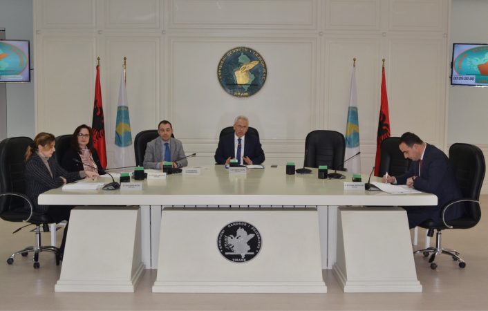 KQZ i përgjigjet Ilir Metës: Në Kuvend janë 122 deputetë KQZ i përgjigjet Ilir Metës: Në Kuvend janë 122 deputetë