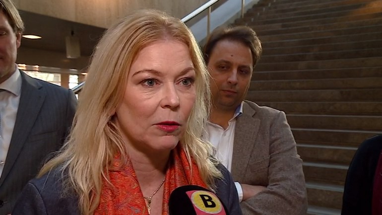 Holanda kthen vizat?! Propozuesja, mike e ngushtë e Bashës! Holanda kthen vizat?! Propozuesja, mike e ngushtë e Bashës!