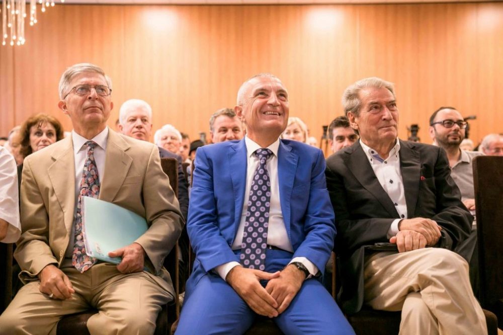 Pse Rama nuk arrestoi si Zaevi, Gruevskin shqiptar?! Pse Rama nuk arrestoi si Zaevi, Gruevskin shqiptar?!