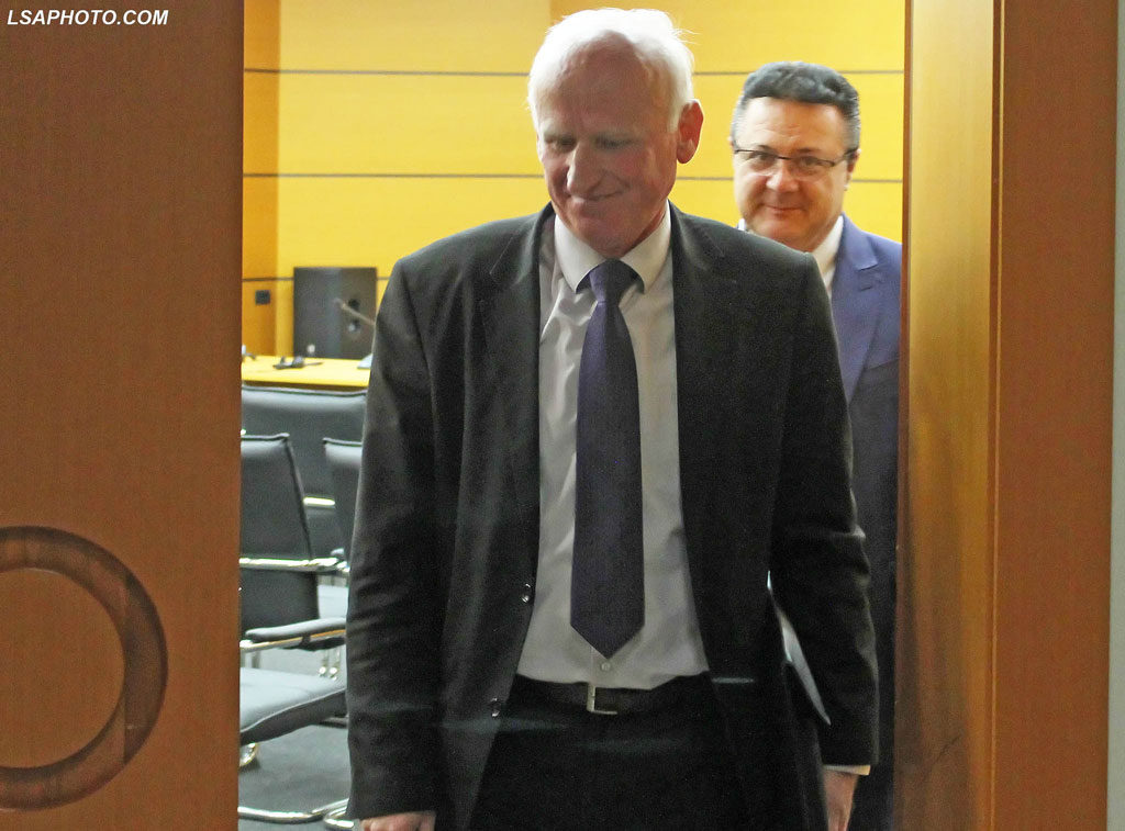 Drejtë konfirmimit një kandidat për Gjykatën Kushtetuese! Vetingu i jep “Ok” Drejtë konfirmimit një kandidat për Gjykatën Kushtetuese! Vetingu i jep “Ok”