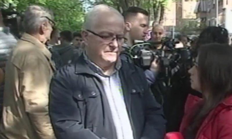 Edmond Spaho nxjerr videon e Lulzim Bashës që po qarkullon me shpejtësi: Hajde besoji këtij Edmond Spaho nxjerr videon e Lulzim Bashës që po qarkullon me shpejtësi: Hajde besoji këtij