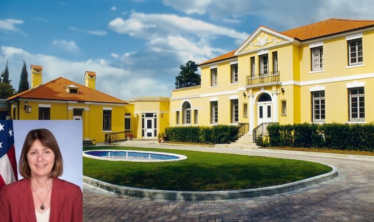 Z. Palmer jep lajmin e keq për SHQUP! Lobimi kundër ambasadores Kavalec nga PD: “Shpresoj së shpejti të kemi një emër, Rusia kërkon kaos” Z. Palmer jep lajmin e keq për SHQUP! Lobimi kundër ambasadores Kavalec nga PD: “Shpresoj së shpejti të kemi një emër, Rusia kërkon kaos”