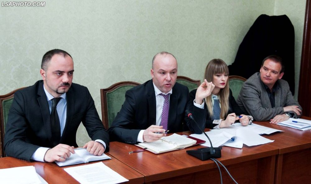 AMA gjobit 4 televizione për reklama të fshehura dhe gjuhë urrejtjeje AMA gjobit 4 televizione për reklama të fshehura dhe gjuhë urrejtjeje