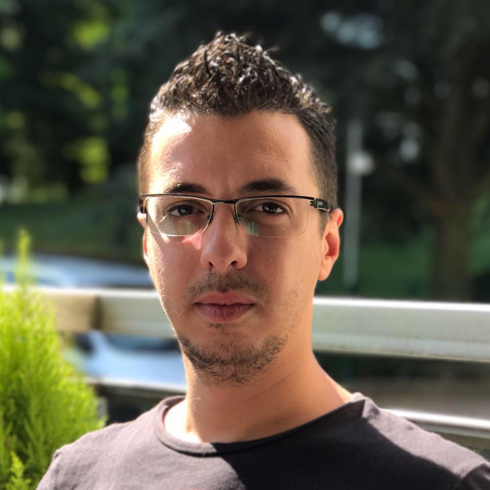 Disa fjalë për Lulzim Bashën (para se të na drejtojë) Disa fjalë për Lulzim Bashën (para se të na drejtojë)