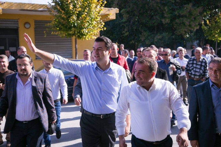 MESAZHET/ Basha nxjerr me detyrim administratën e bashkisë Kavajë për takimin në Luz: “Nuk dua asnjë mungesë” MESAZHET/ Basha nxjerr me detyrim administratën e bashkisë Kavajë për takimin në Luz: “Nuk dua asnjë mungesë”