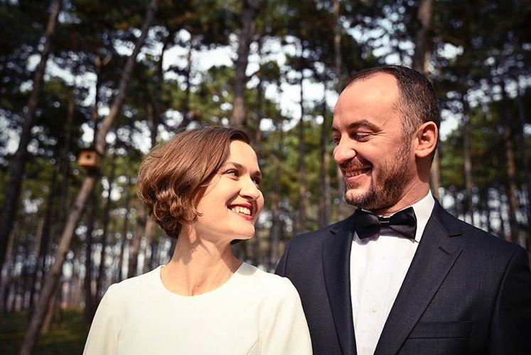 Më në fund na u martua dhe ministrja e pafejuar Besa Shahini Më në fund na u martua dhe ministrja e pafejuar Besa Shahini