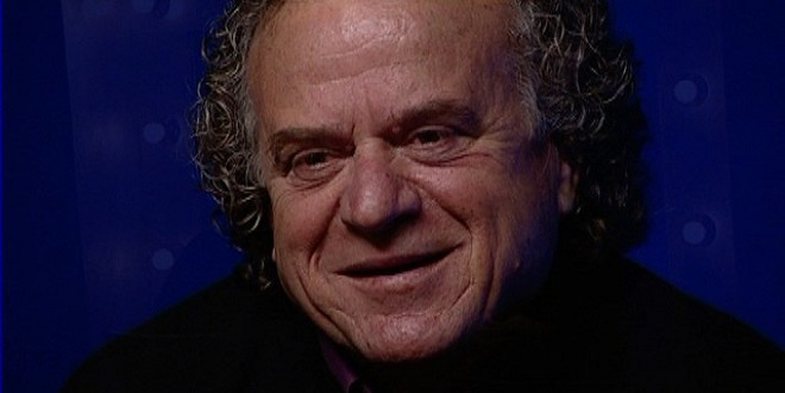 Aktori Bujar Asqeriu rrëfen historinë që fshihet pas emrit të tij dhe një ndodhi prekëse për vëllain Aktori Bujar Asqeriu rrëfen historinë që fshihet pas emrit të tij dhe një ndodhi prekëse për vëllain