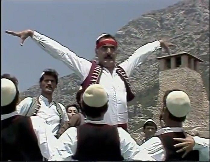 Valltari që bashkoi kombin… Mjeshtri i Madh Besim Zekthi Valltari që bashkoi kombin… Mjeshtri i Madh Besim Zekthi