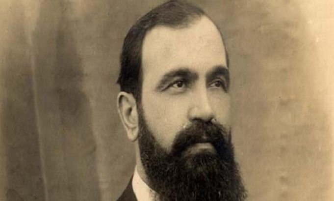 Kolltukofaget shqiptare nuk kanë asnjë ndryshim me kolltukofagët e Noli në fjalimin e 1924-ës Kolltukofaget shqiptare nuk kanë asnjë ndryshim me kolltukofagët e Noli në fjalimin e 1924-ës