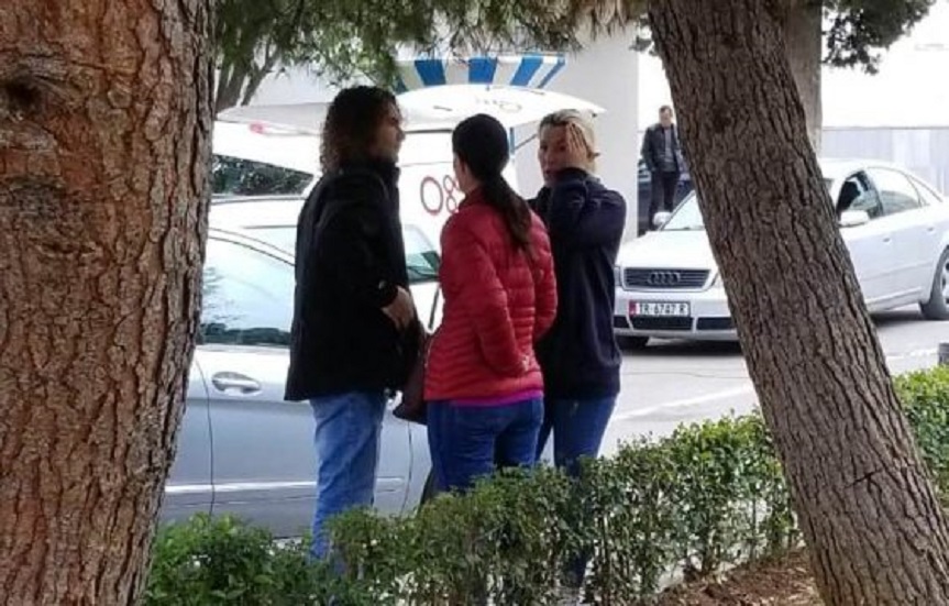 Gruaja dhe vëllai i Murataj konfirmojnë identitetin e grabitësit të v.rarë dje në Rinas: S’kemi pse presim ADN-në Gruaja dhe vëllai i Murataj konfirmojnë identitetin e grabitësit të v.rarë dje në Rinas: S’kemi pse presim ADN-në