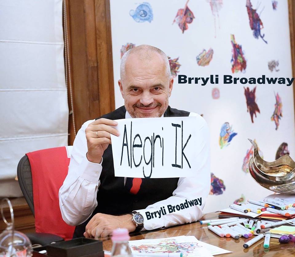 “Festë kombëtare” në Itali e Shqipëri, pas eleminimit të Juventusit “Festë kombëtare” në Itali e Shqipëri, pas eleminimit të Juventusit