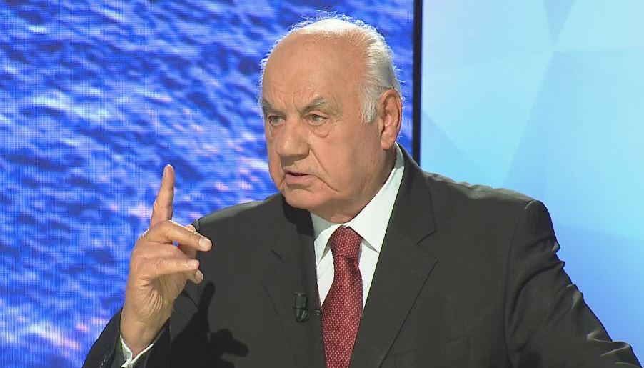 “Ju eksportoni d.rogë dhe p.rostituta”! Ja përgjigjia e Alfred Moisiu që e bëri “squk” eurodeputetin “Ju eksportoni d.rogë dhe p.rostituta”! Ja përgjigjia e Alfred Moisiu që e bëri “squk” eurodeputetin