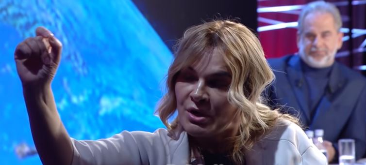 Kryemadhi kërcënon Ramën: Ka shqiptarë që dinë të marrin shenjë aty ku duhet Kryemadhi kërcënon Ramën: Ka shqiptarë që dinë të marrin shenjë aty ku duhet