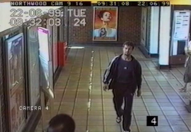 FOTO/ Lista e v.rasjeve në seri të “Tony Montanës” shqiptar FOTO/ Lista e v.rasjeve në seri të “Tony Montanës” shqiptar