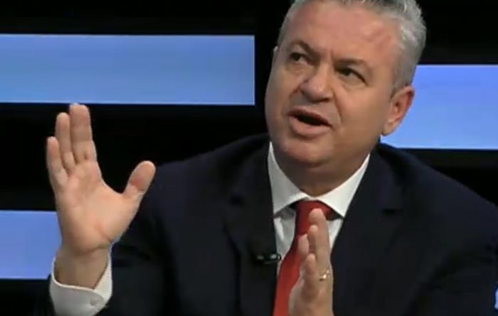 Kryesia e PD-së/ Murrizi: Bëjnë cërr cërr pas fustanit të Bashës Kryesia e PD-së/ Murrizi: Bëjnë cërr cërr pas fustanit të Bashës