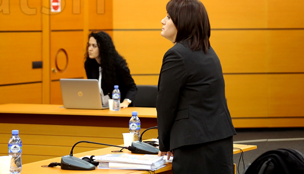 Bëhet “pis” Arta Marku: Komisioneri Publik kërkon shkarkimin e Donika Prelës prokuroren e emëruar prej saj Bëhet “pis” Arta Marku: Komisioneri Publik kërkon shkarkimin e Donika Prelës prokuroren e emëruar prej saj