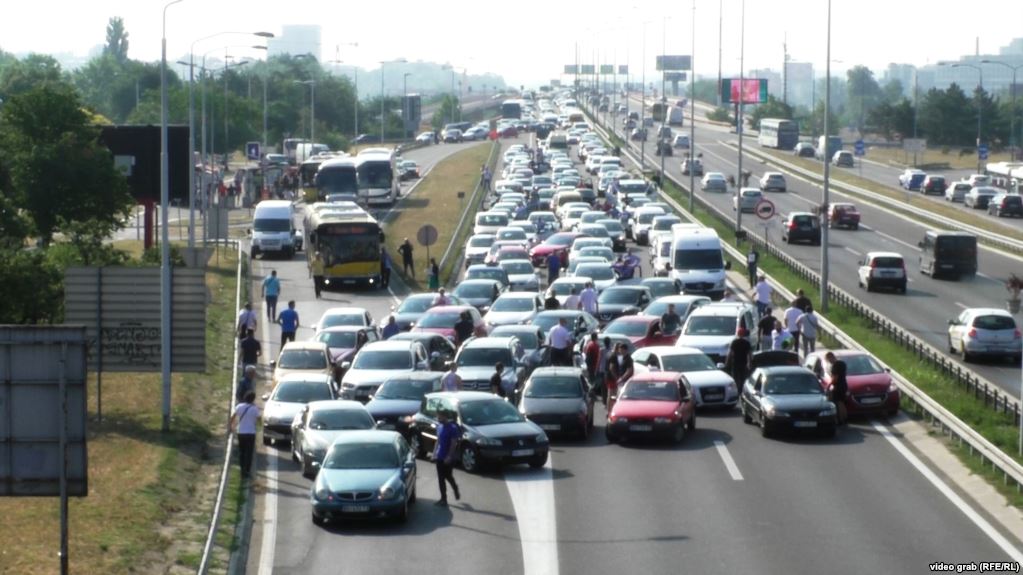 Kujdes nga opozita e rrugës dhe e destabilizimit, këto janë akset që do të bllokohen nesër nga protesta Kujdes nga opozita e rrugës dhe e destabilizimit, këto janë akset që do të bllokohen nesër nga protesta