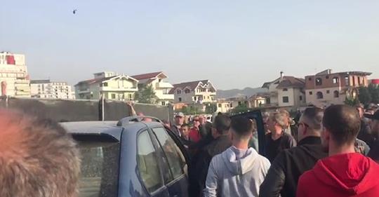 Opozita bllokon rrugët: Reagon menjëherë policia ndaj veprimet antiligjore të Bashës dhe Kryemadhit