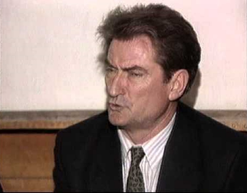 Berisha kërkon të kthej ’97-ën duke destabilizuar vendin me shkatërrimin e materialeve zgjedhore dhe bllokimin e qendrave të votimit e numërimit Berisha kërkon të kthej ’97-ën duke destabilizuar vendin me shkatërrimin e materialeve zgjedhore dhe bllokimin e qendrave të votimit e numërimit