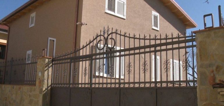 Prokuroria kërkon sekuestrimin e pronave të Admir Muratajt dhe për vëllezërit e tij Prokuroria kërkon sekuestrimin e pronave të Admir Muratajt dhe për vëllezërit e tij