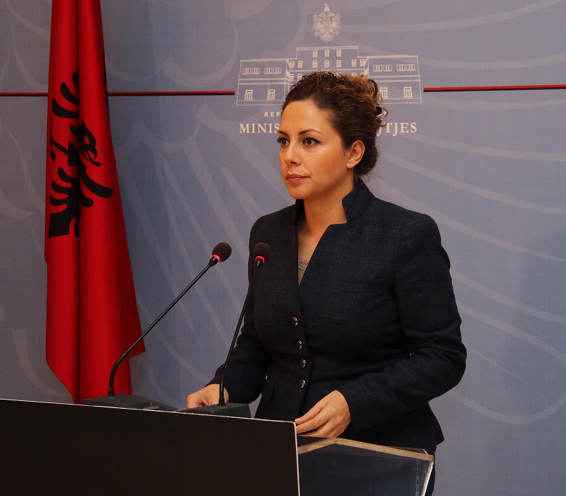 “Situata e tejkaluar”, Xhaçka bën bilancin: Në Tiranë 293 banesa të dëmtuara “Situata e tejkaluar”, Xhaçka bën bilancin: Në Tiranë 293 banesa të dëmtuara