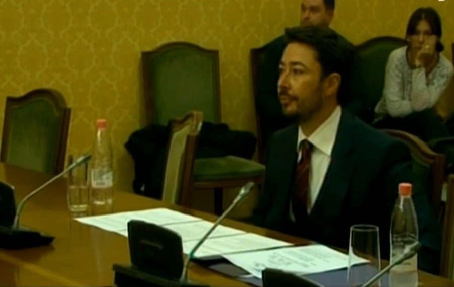 Rezarta Shkurta i përgjigjet Shkëlzen Berishës: I vogli Zeni, ja pse duhet ta ruash menderen tënde që mos shkosh në burg Rezarta Shkurta i përgjigjet Shkëlzen Berishës: I vogli Zeni, ja pse duhet ta ruash menderen tënde që mos shkosh në burg