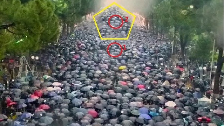 Qesharak si Luli nuk gjenden lehtë: “Mashtro” del blof, ripërsërit çadrat në fotot e protestës dje, për ta bërë pjesëmarrjen ashtu siç ëndërron Qesharak si Luli nuk gjenden lehtë: “Mashtro” del blof, ripërsërit çadrat në fotot e protestës dje, për ta bërë pjesëmarrjen ashtu siç ëndërron