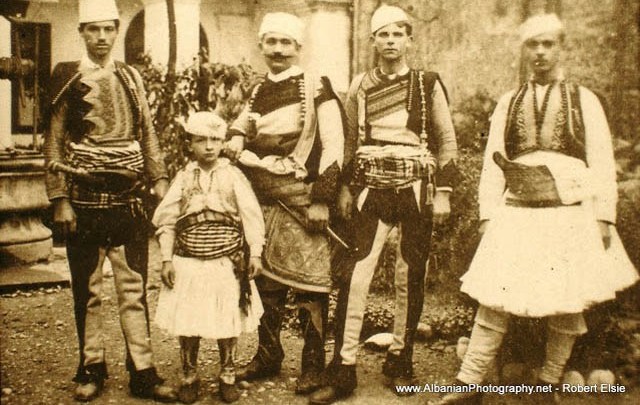 “Kush janë shqiptarët”?! Artikulli i rrallë i “National Geographic” në nëntor 1912 “Kush janë shqiptarët”?! Artikulli i rrallë i “National Geographic” në nëntor 1912