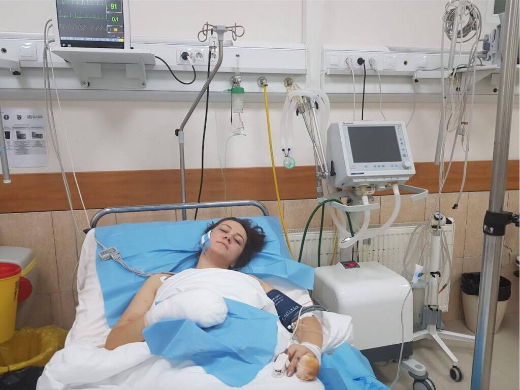 Mashtruesi nuk ndalet: Asnjë polic nuk u lëndua! Lulzim Basha gënjen gazetarin e gjigandit britanik BBC Mashtruesi nuk ndalet: Asnjë polic nuk u lëndua! Lulzim Basha gënjen gazetarin e gjigandit britanik BBC