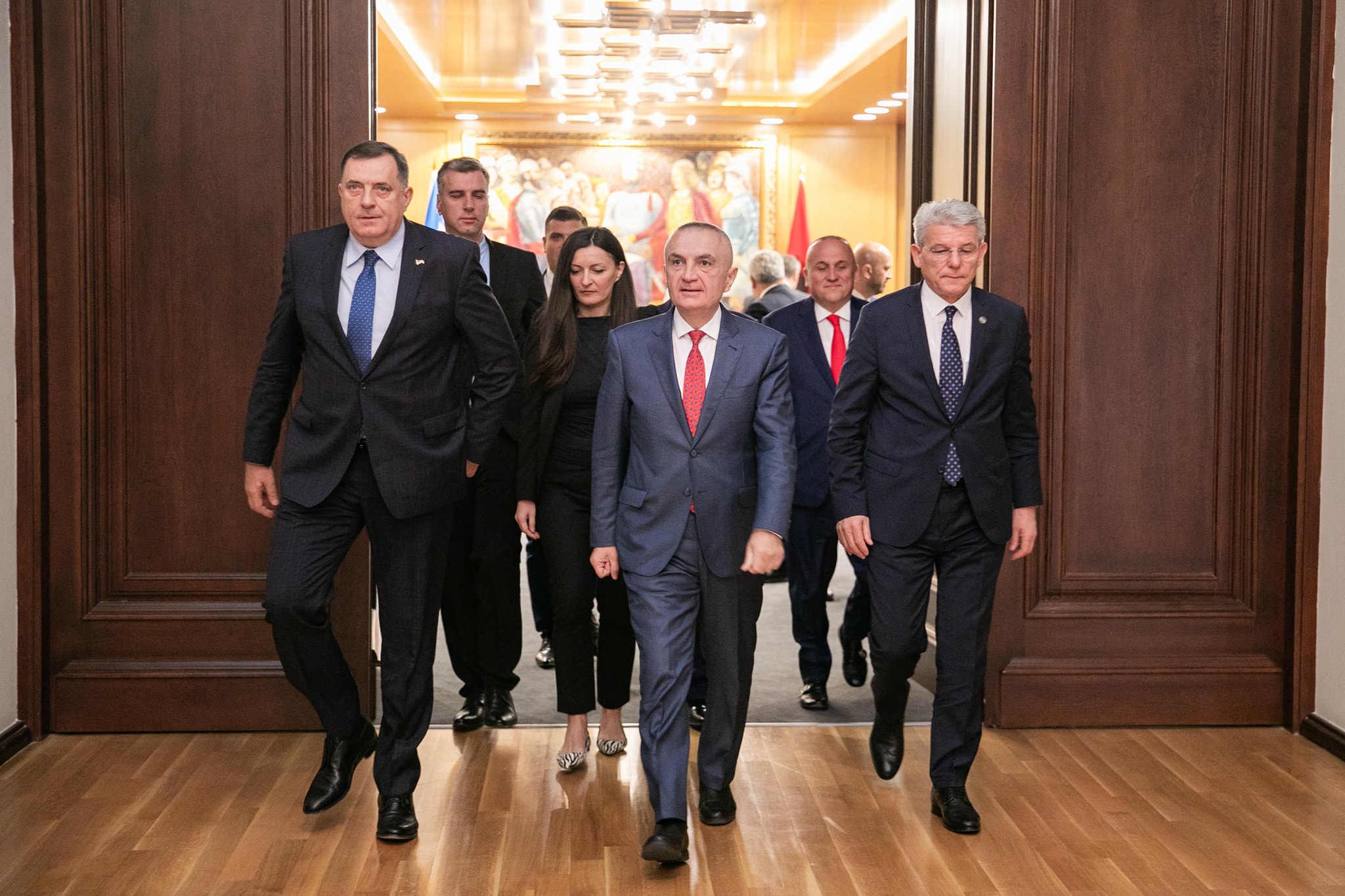 Në Tiranën e samitit, ku Vuçiç dhe lidershipi opozitar ndjehen keq!