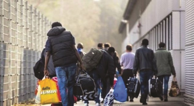 867 mijë shqiptarë kanë leje qëndrimi dhe shtetësi të dytë në BE 867 mijë shqiptarë kanë leje qëndrimi dhe shtetësi të dytë në BE