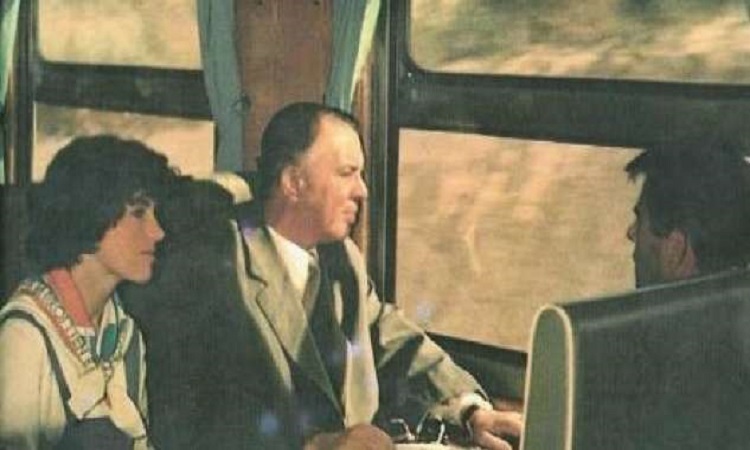 Durrës pis! Hoxha “u lanë kokën” sekretarit dhe kryetarit të komitetit për pisllëkun! Durrës pis! Hoxha “u lanë kokën” sekretarit dhe kryetarit të komitetit për pisllëkun!