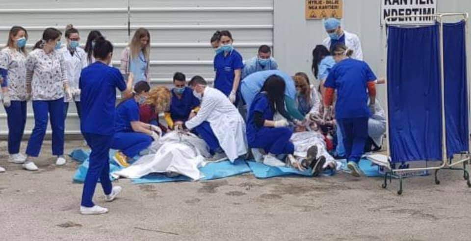 Qesharake: Berisha ngre alarmin se ka rënë zjarr në Spitalin e Durrësit, por në fakt aty po zhvillohej një trajnim për urgjencat mjekësore