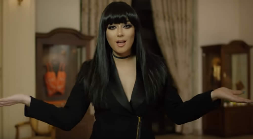 Ronela Hajati tregon kush është mashkulli që ajo ka puthur për herë të parë dhe kur ka ndodhur kjo! Ronela Hajati tregon kush është mashkulli që ajo ka puthur për herë të parë dhe kur ka ndodhur kjo!