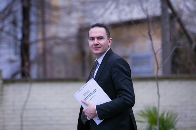 Plas skandali në zgjedhjet e anëtarësisë së PD-së, Salianji futi në lojë të atin për të manipuluar procesin