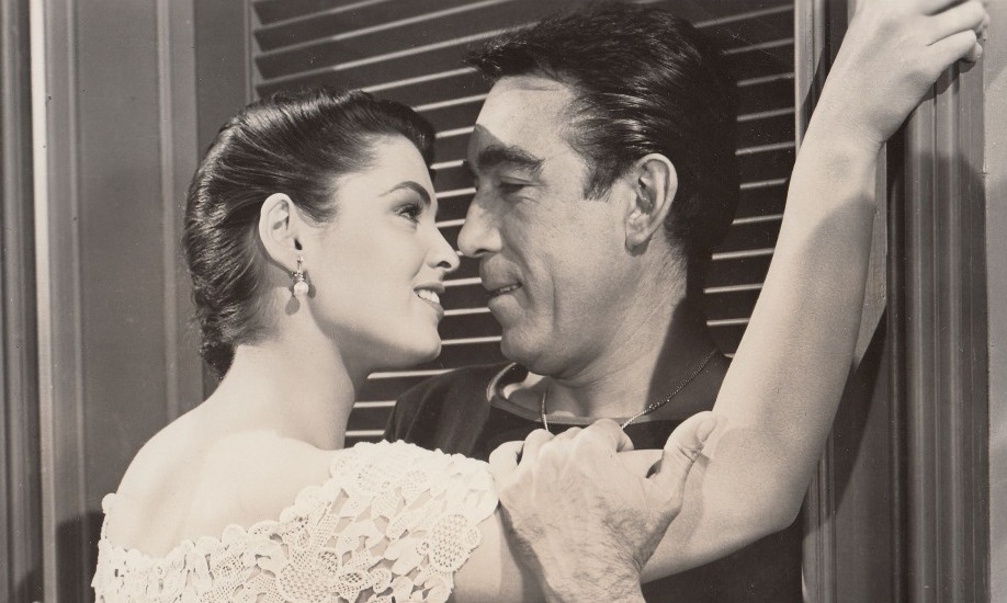 Pak histori për yllin e kinematografise Boterore Anthony Quinn! Pak histori për yllin e kinematografise Boterore Anthony Quinn!