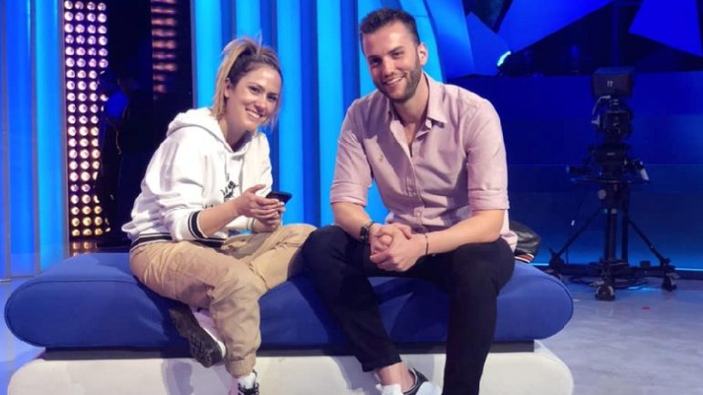 Festojne sot ditëlindjen, e dinit sa vjeç mbush Arbana Osmani dhe sa vite më e madhe është se i dashuri i saj? Festojne sot ditëlindjen, e dinit sa vjeç mbush Arbana Osmani dhe sa vite më e madhe është se i dashuri i saj?