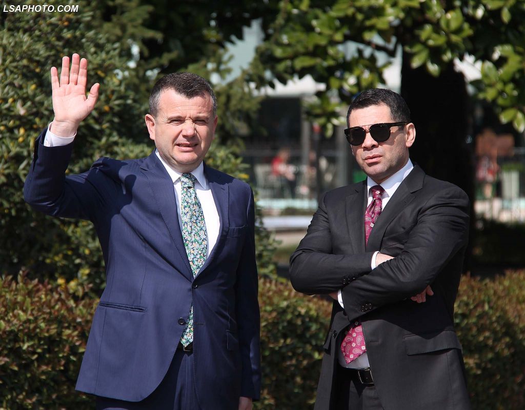 Sherri me Taulant Ballën? Befason Arben Ahmetaj, tregon se ç’po ndodh mes tij dhe kryetarit të grupit të PS-së